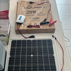 20W Solar Battery Charger and Maintainer